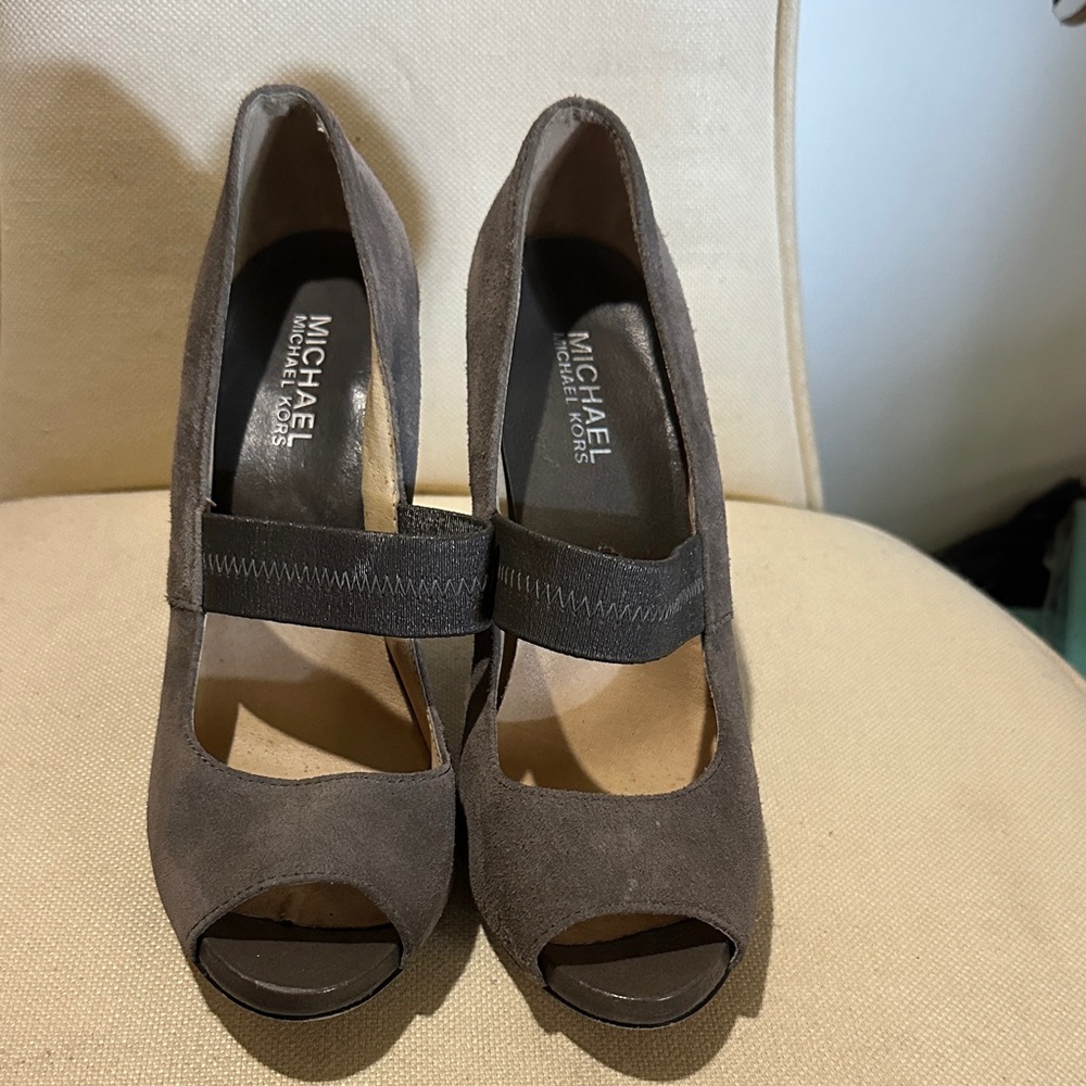 MICHAEL Michael Kors Taupe Gray Peep Toe Heels